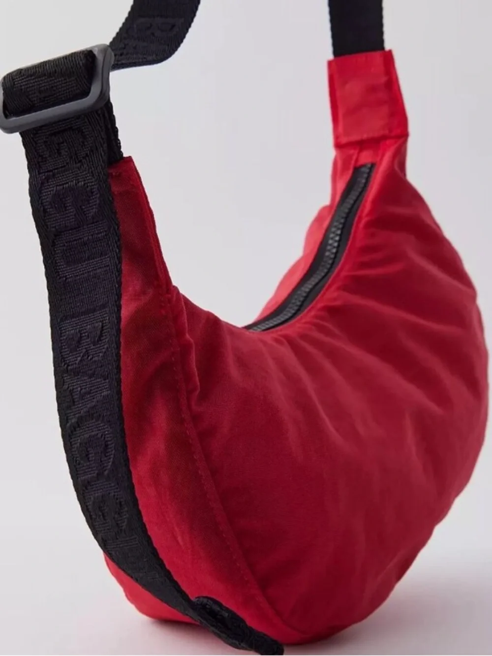 MAKE AN OFFER - BAGGU Small Nylon Candy Apple Red Crescent Crossbody